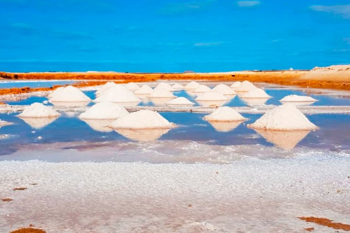 Sal Island: Private Transfer from Airport to Santa Maria or Vice Versa