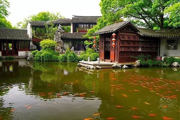 Zhouzhuang and Tongli Self-Guided Tour from Suzhou with Drop-off Options