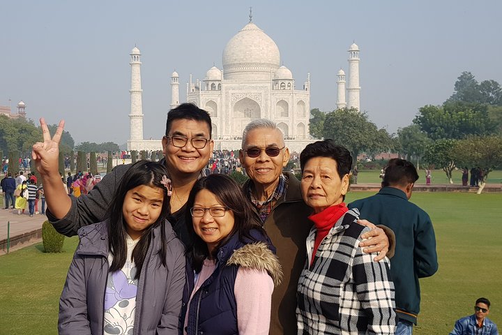All Inclusive Day Trip to Taj Mahal, Agra Fort and Baby Taj from Delhi by Car