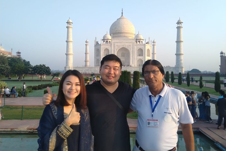 All Inclusive Day Trip to Taj Mahal, Agra Fort and Baby Taj from Delhi by Car