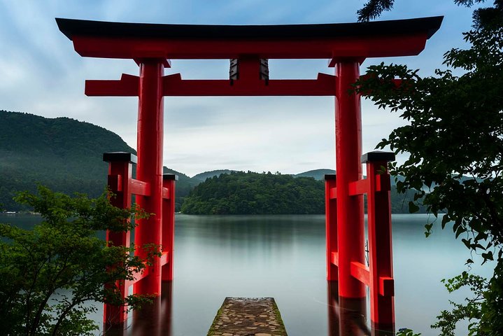 Custom Private Tour in Hakone with a Certified Local Guide