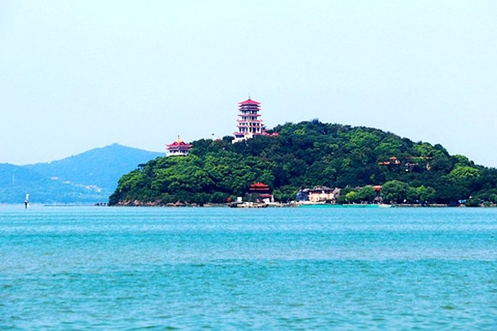 4-Hour Wuxi Taihu Yuantouzhu Scenic Area Private Tour