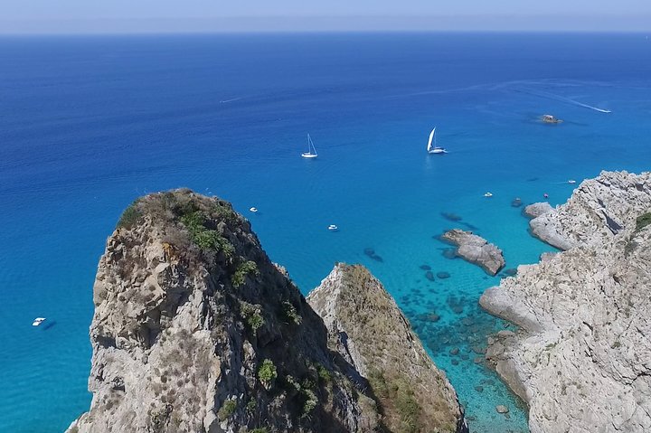 Tropea to Capo Vaticano, the Best Boat Tour. Max 8-12 Passengers