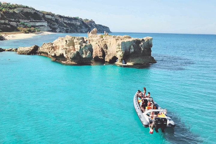 Tropea, Exclusive Boat Tour - Just you and your Family - 4 hours