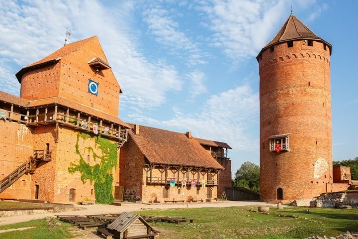 Tallinn to Riga - Sightseeing transfer