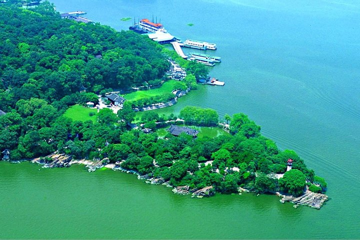 4-Hour Wuxi Taihu Yuantouzhu Scenic Area Private Tour