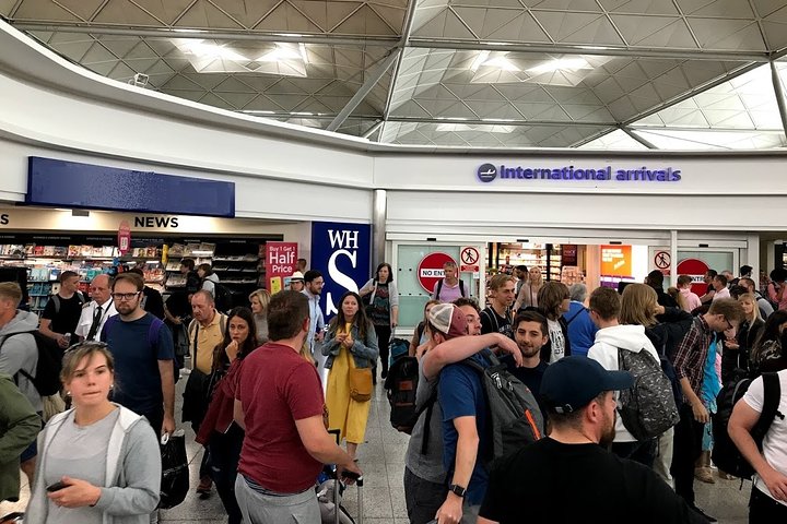 Private transfers between London Stansted - London Luton Airports