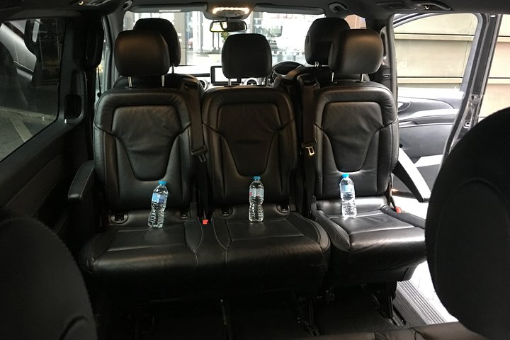 Private transfers to/from London Tilbury Cruise Port and London Stansted Airport