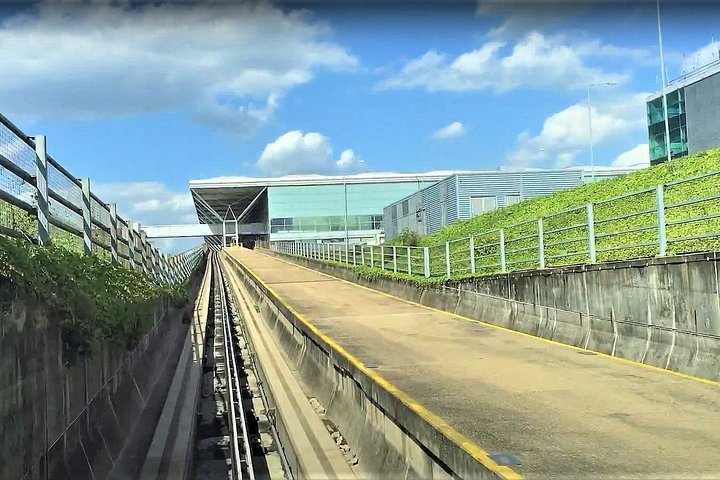 Private transfers between London Stansted Airport - Paddington Train Station