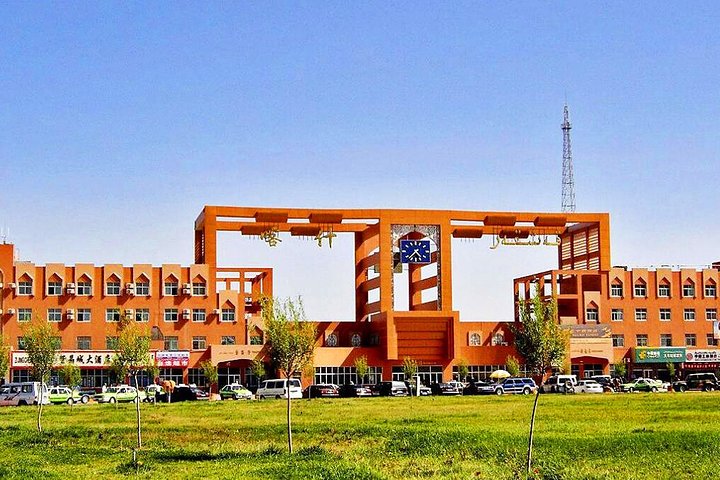 Kashgar Airport Transfer to Hotel with Private Vehicle