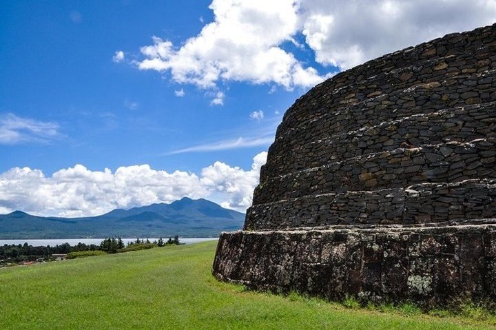 Michoacan Archaeology Tour: Tingambato, Ihuatzio & Tzintzuntzan