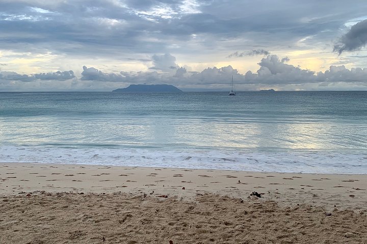 Seychelles Island Tour (PRIVATE 4 hours or 8 Hours)