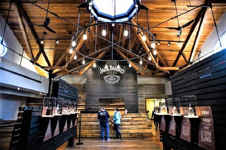 Nashville to Jack Daniel's Distillery Bus Tour + Whiskey Tastings