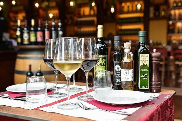 Wine & Gourmet Tasting - Drinks included