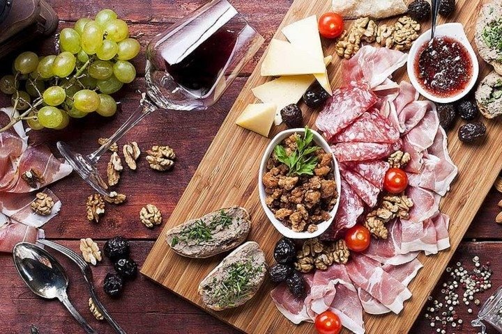 Wine & Gourmet Tasting - Drinks included