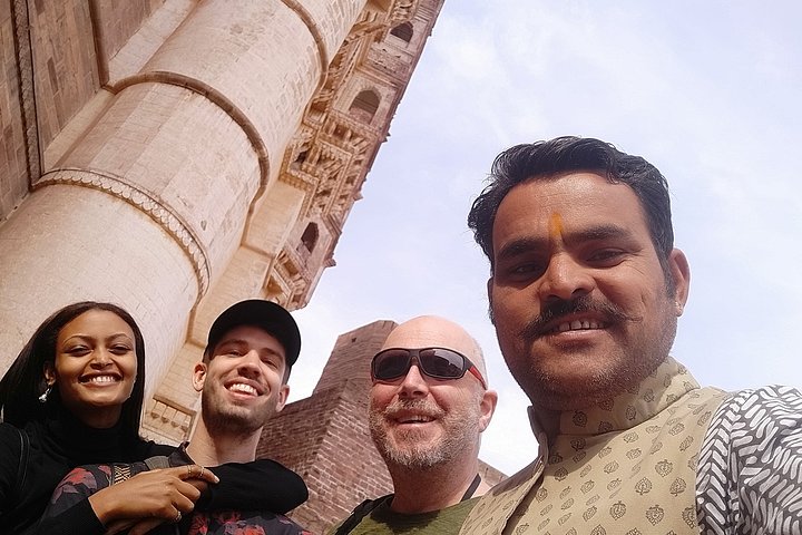 Mehrangarh Fort and Blue City Historic Tour with Local Guide
