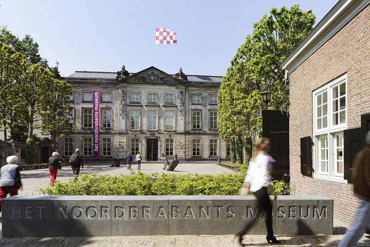 e-Scavenger hunt Den Bosch: Explore the city at your own pace