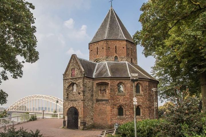e-Scavenger hunt Nijmegen: Explore the city at your own pace
