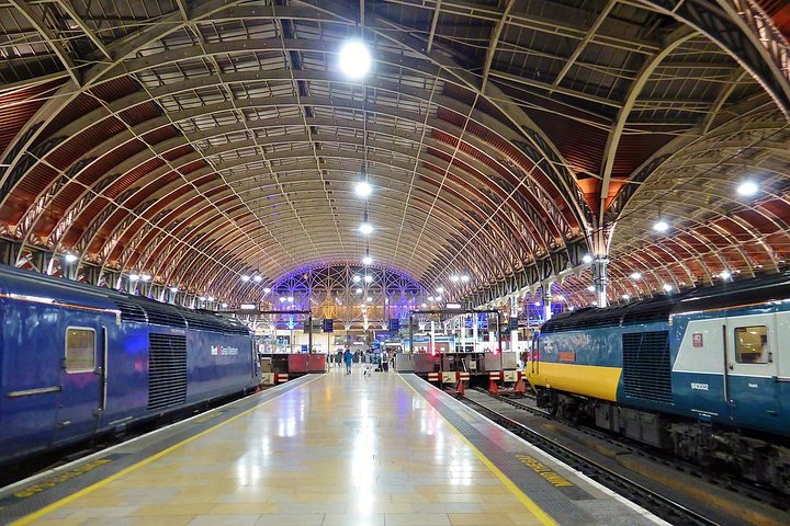 Private transfers between London Stansted Airport - Paddington Train Station