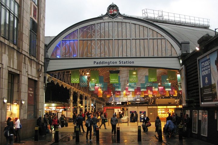 Private transfers between London Stansted Airport - Paddington Train Station