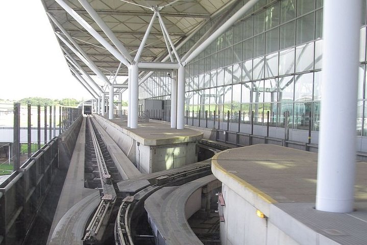 Private transfers between London Stansted Airport - Paddington Train Station