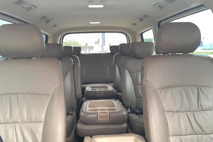 ~Chauffeur: Johor Bahru to Singapore MPV Transfer