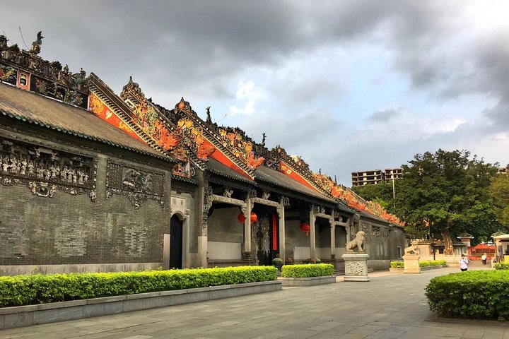 9-Day Private Tour from Nanning to Yangshuo and Guangzhou by car