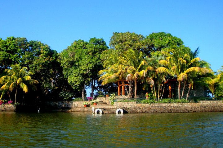San Juan Del Sur Shore Excursion: Granada Colonial City and 365 Islets