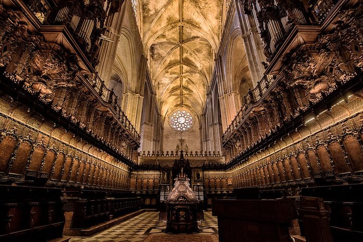Alcazar, Cathedral and Giralda Guided Tour with Priority Tickets