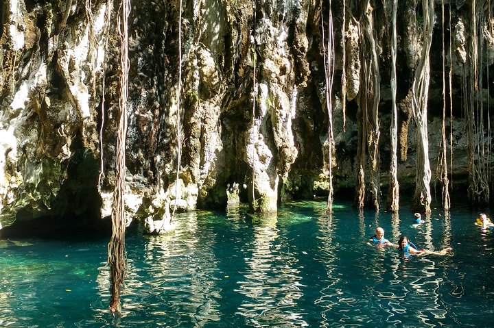 Chichen Itza skip the line - Cenote - Izamal from Valladolid