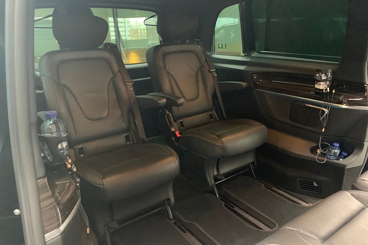 Private Transfer from Zaandam to cruise port in Amsterdam