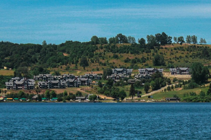 Puerto Varas: Half day Frutillar and Llanquihue Town tour