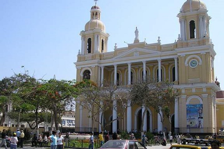 Chiclayo city tour with traditional witch market