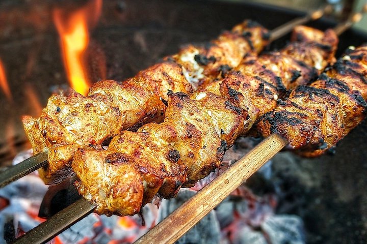 Lucknow Culinary Walk with Food Tastings