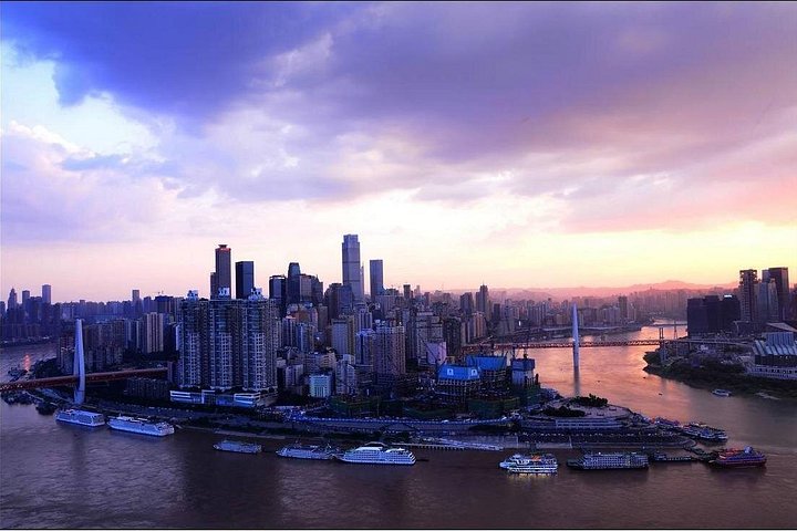 Flexible Chongqing Private Day Tour from Chengdu by Bullet Train