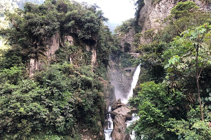 Andes & Amazon, the Triangle Route 5 Days / 4 Nights (PRIVATE Trip from Quito)