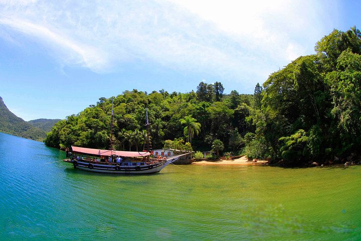 Full-Day Ilha Grande Northern Coast Speedboat Tour