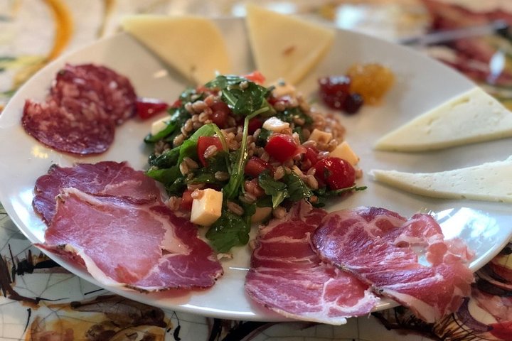 Enjoy and Taste the Flavors of Wine in an Open-air Venue