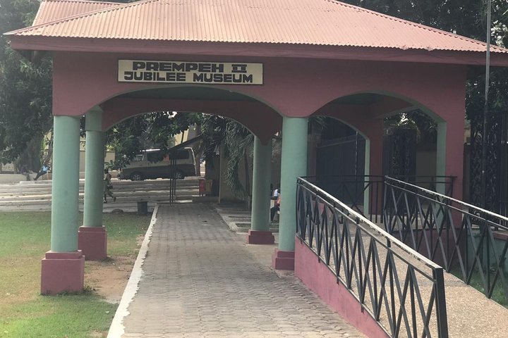 Private Half-Day City Tour of Kumasi with Lunch