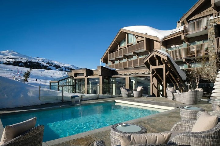 Arrival Transfer: Chambery Airport CMF to Courchevel Hotels