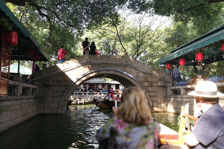 4-Hour Tongli Water Town Private Tour from Suzhou with Boat Ride