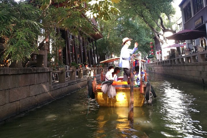 4-Hour Zhouzhuang Water Town Private Tour from Suzhou with Boat Ride