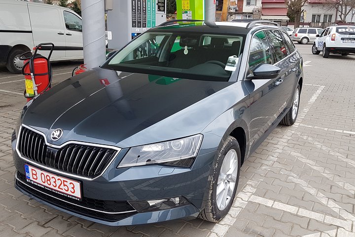 Iasi to Bucharest - Private Transfer - Car and Driver
