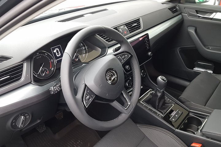 Iasi to Bucharest - Private Transfer - Car and Driver
