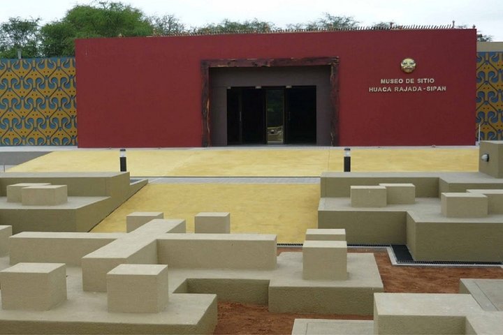 Huaca Rajada Tomb of the Lord Of Sipan & Site Museum
