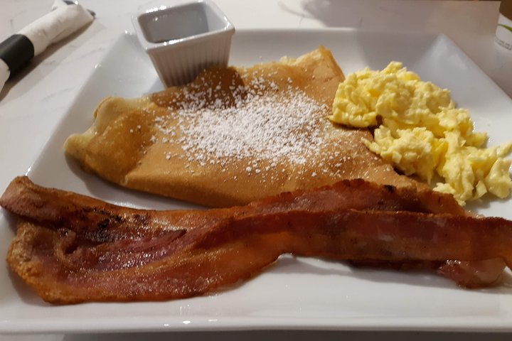Small-Group Walking Tour in Greenville with Breakfast