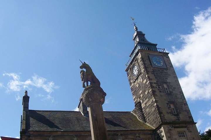 Stirling Castle and the Secrets of the Old Town Private Tour