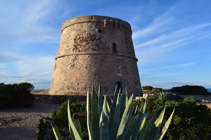 Secrets of Ibiza - Car tour in 4 hours