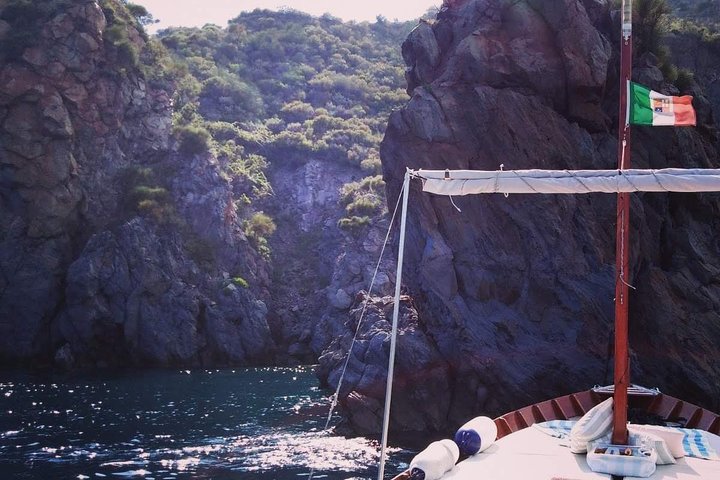 Lipari and Vulcano Private Boat Tour (7 hours)