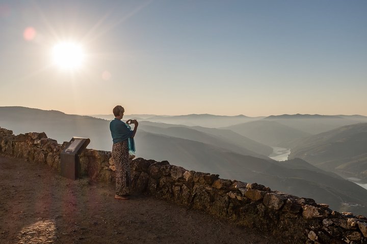 Douro Full Day Tour with Wine Tasting and Lunch
